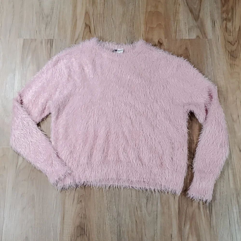 🔺️Divided H&M Light Pink Fuzzy Long Sleeve Sweater Small